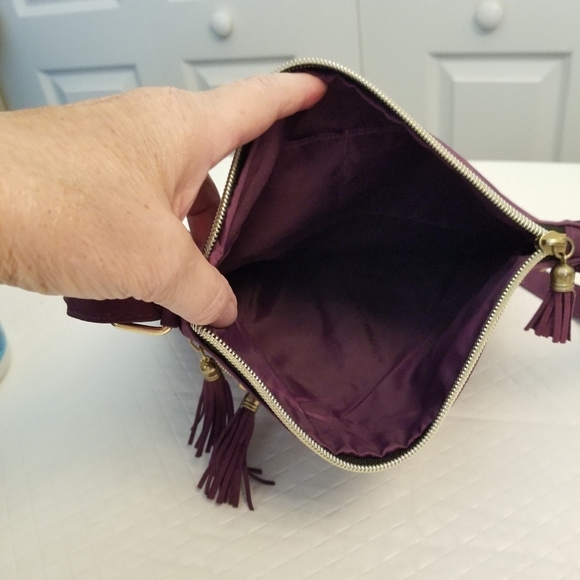 Purple Cross Body Bag Adjustable Strap 10 X 11 RN 129406 - Picture 3 of 7